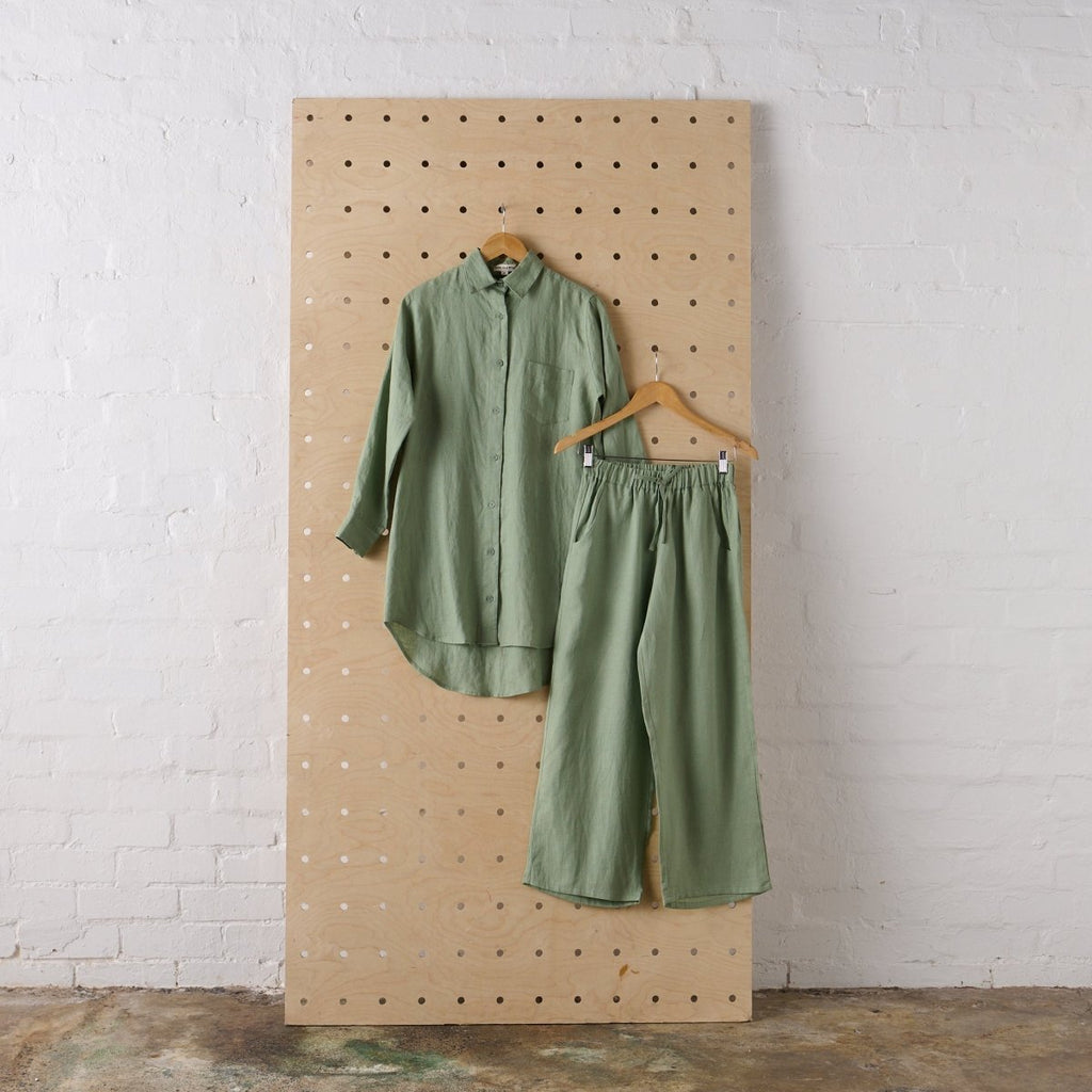 Nightshirt in Pistachio Linen | Button Up