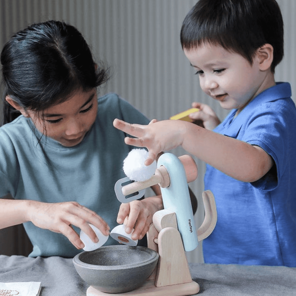 Plan Toys Stand Mixer Set
