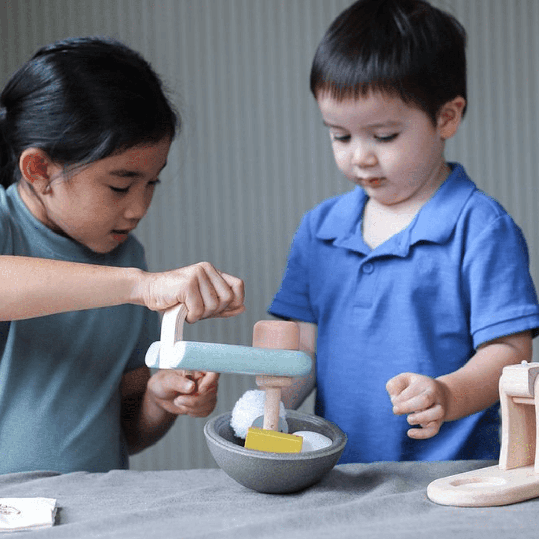 Plan Toys Stand Mixer Set